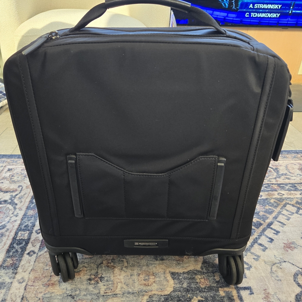 Tumi Sleek Black Laptop Bag - Picture 3 of 11